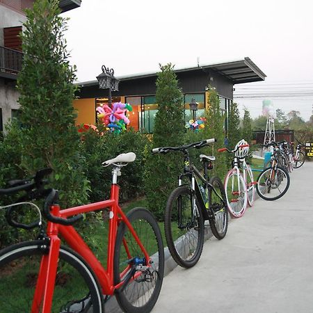 The Bike Loft Family Hostel HHQ Buitenkant foto